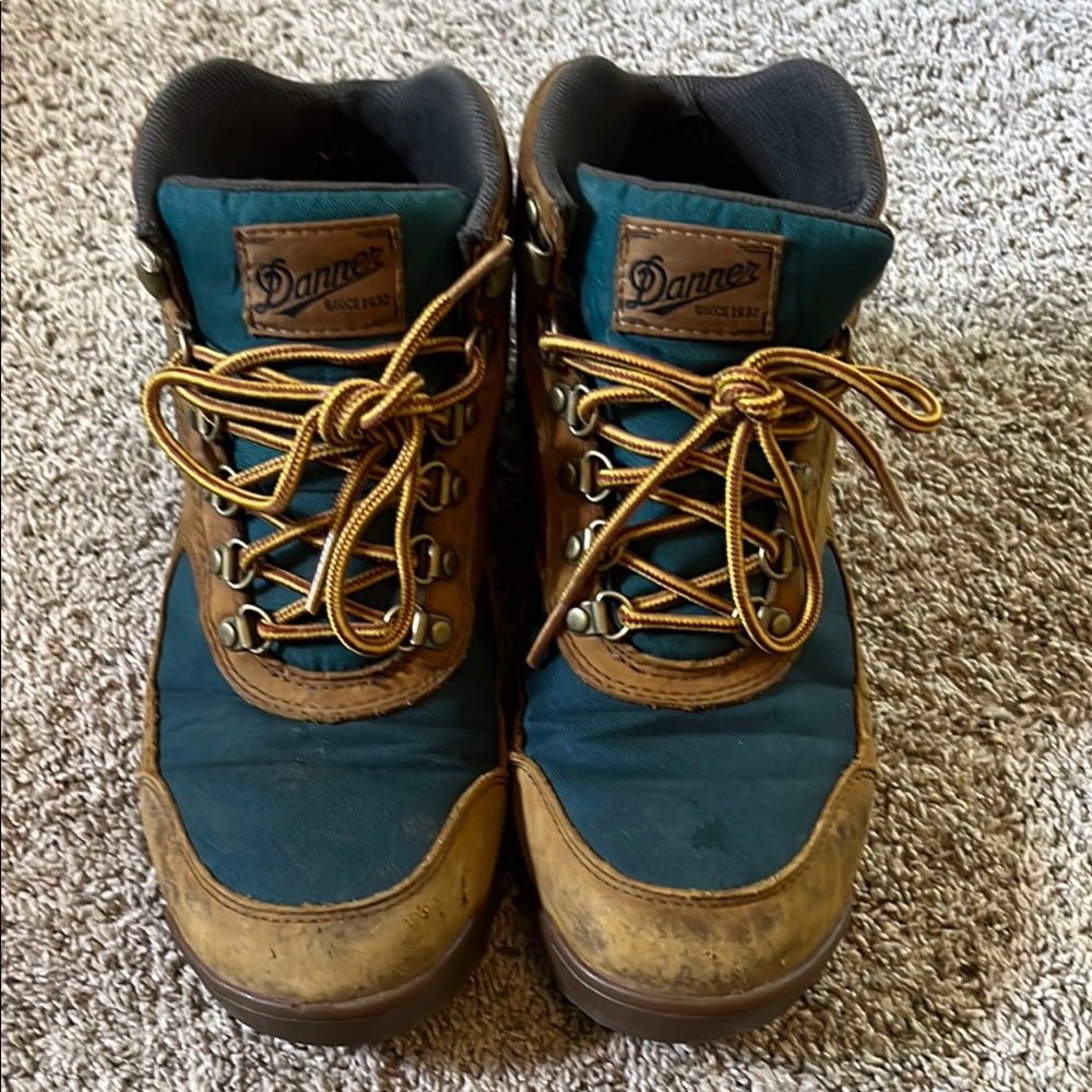 Danner Jag Women’s Hiking Boots